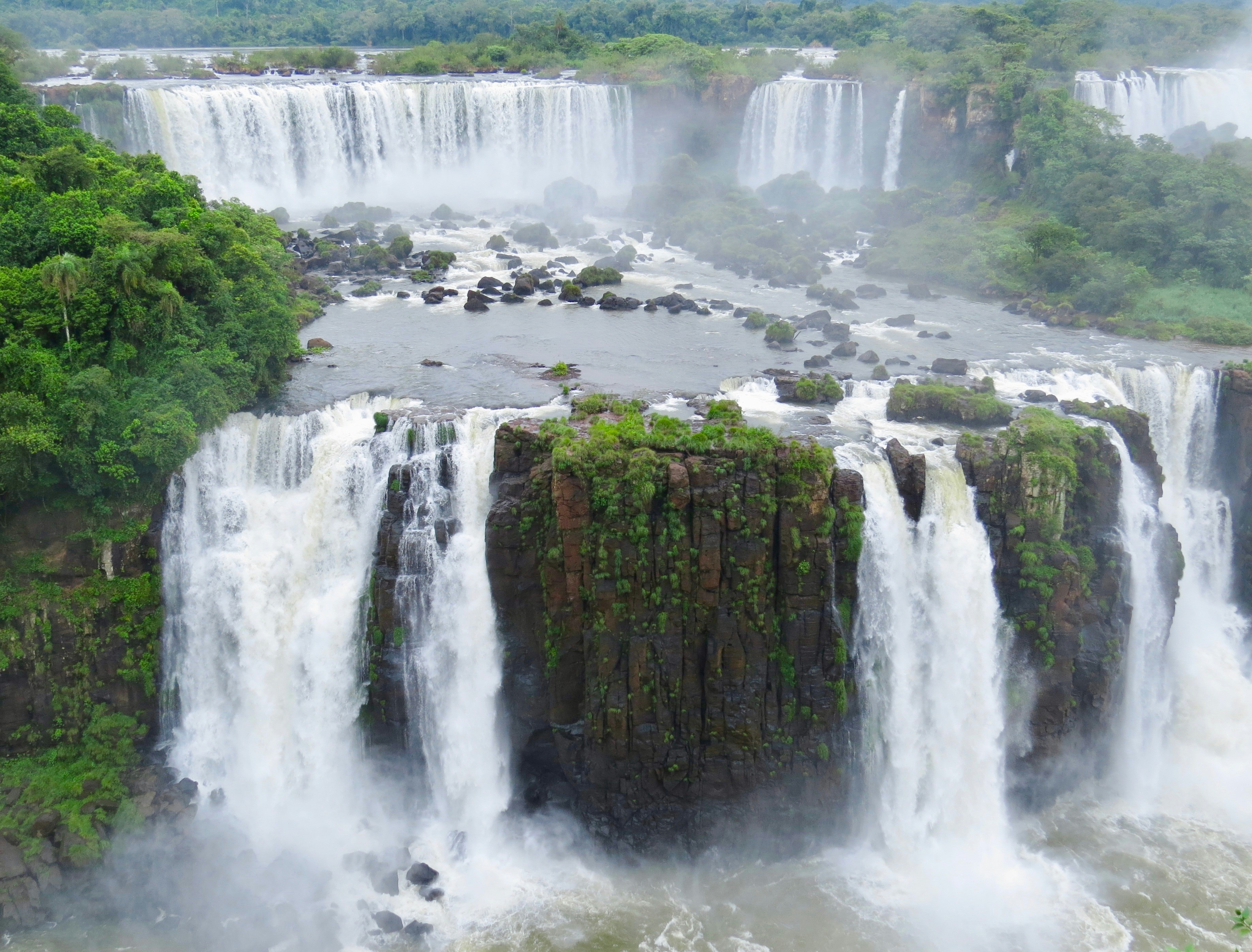 Iguaza Falls